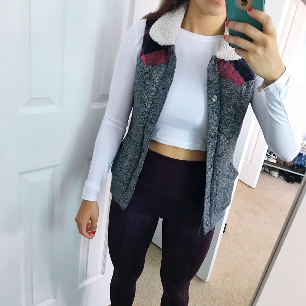 Pacsun vest size medium